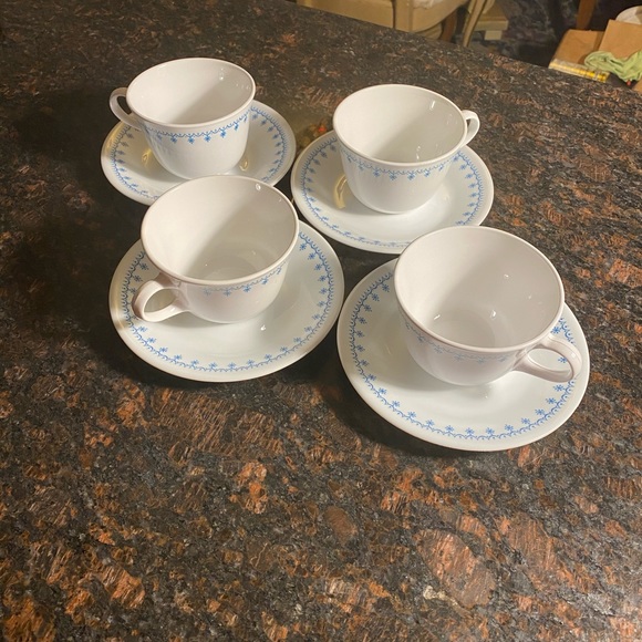 4 Garland Corelle Cups & Saucers - Picture 9 of 10